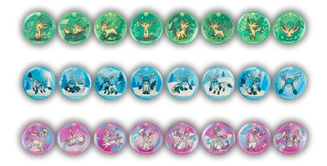 Pokemon TCG: Terastal Gathering Badge Box Chinese - 1 Unidade Aleatória (1 Booster + 1 Metal Badge)